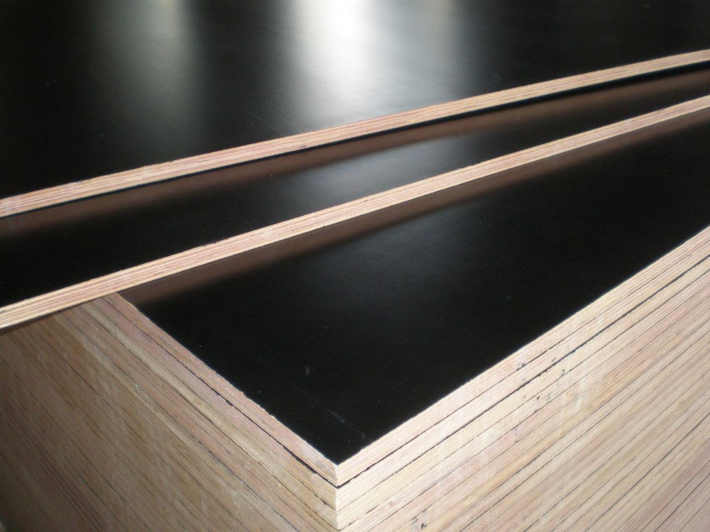 Mótakrossviður 125X250 cm, 9mm