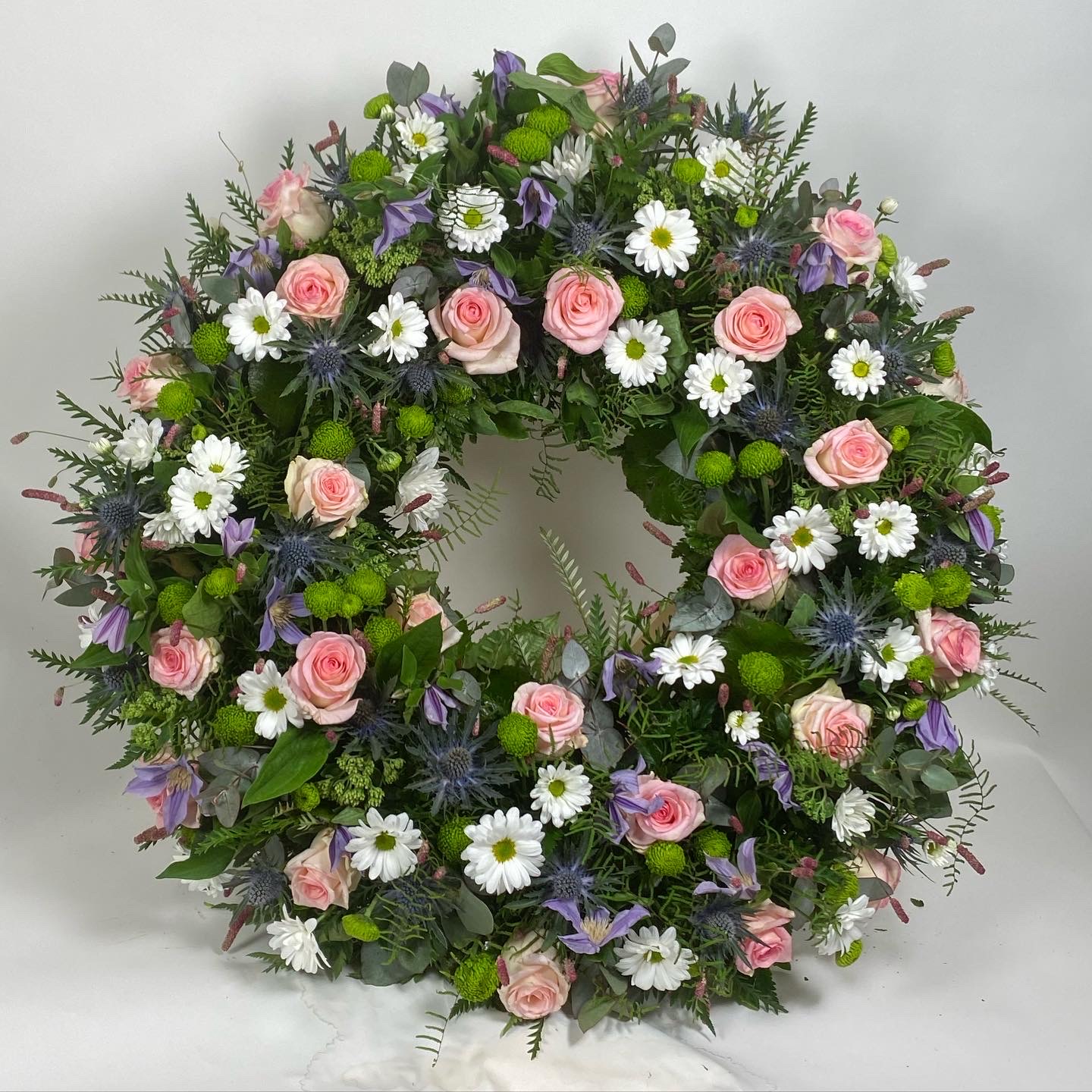 Hringskreyttur útfararkrans 60cm