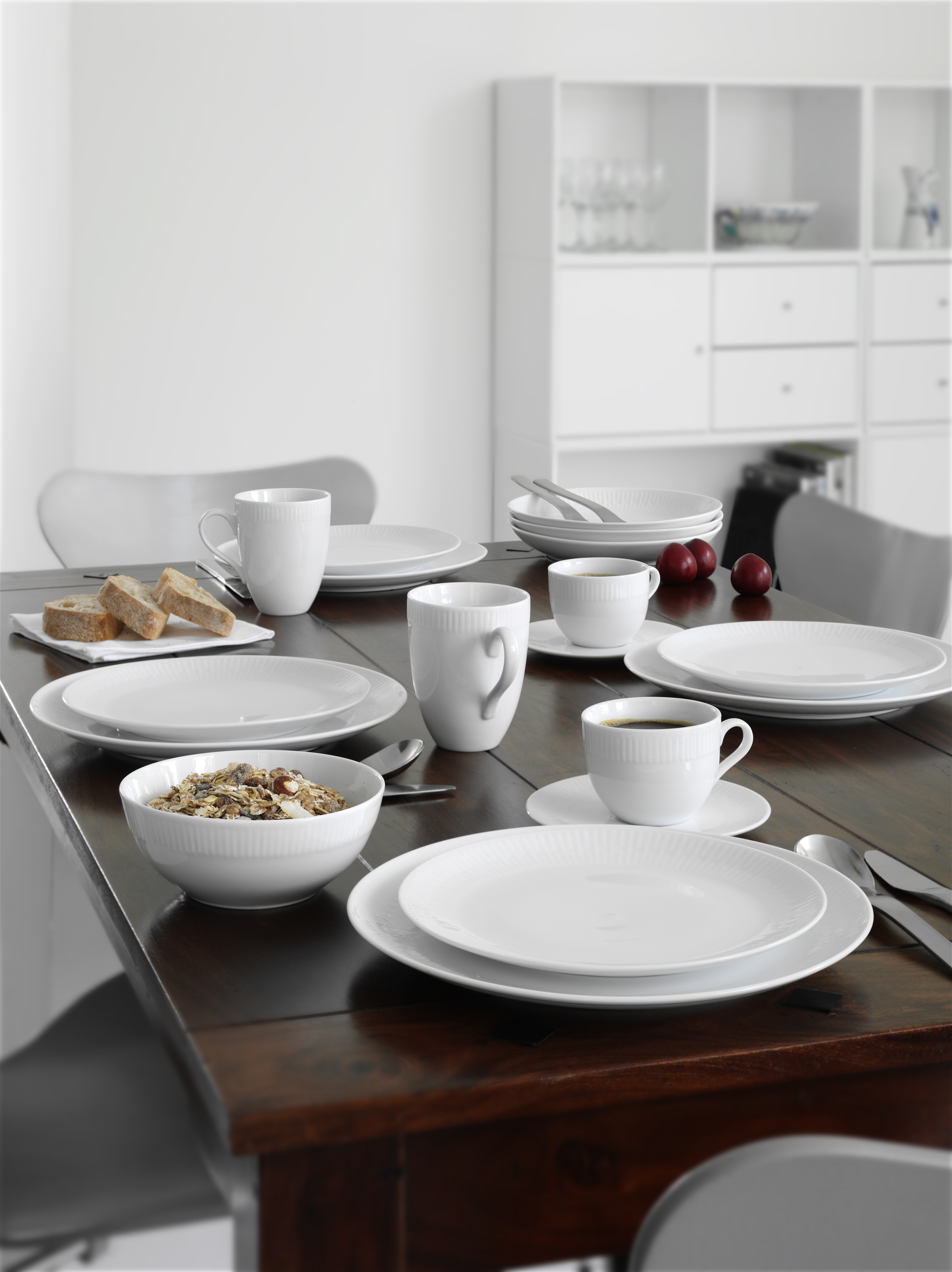 Diskur matar 27 cm 4 stk. 
Aida