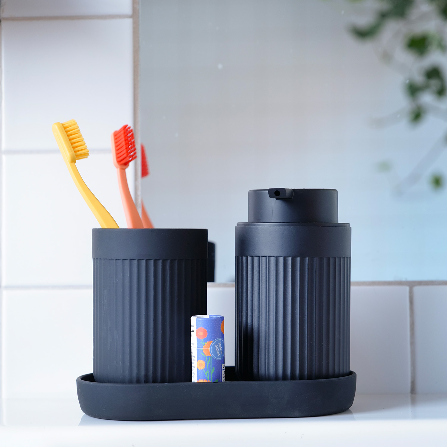 Tannburstaglas svart