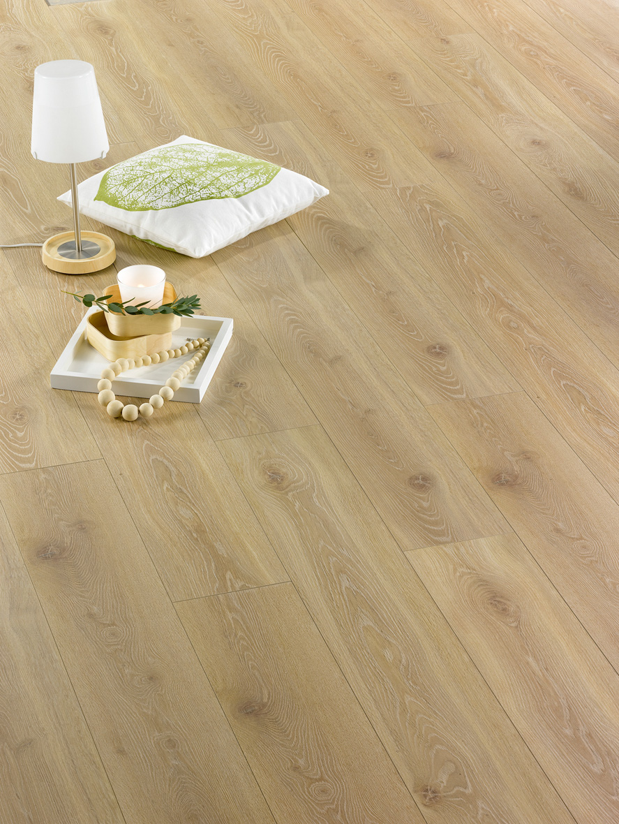 Harðparket 8 mm Nature Eik 1286x192 mm, AC5