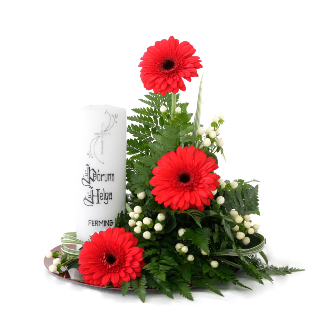 Rauð fermingarskreyting