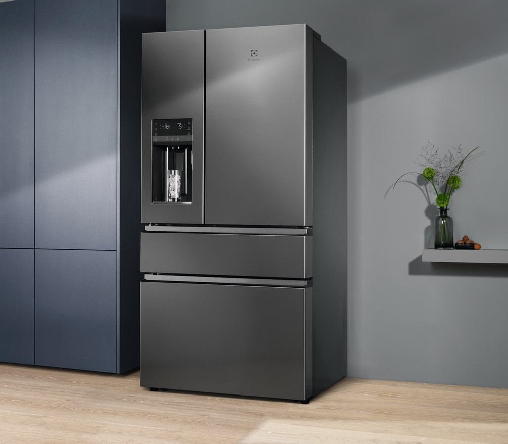 Kælir/frystir tvöfafaldur EL m/vatni LLI9VF54X0