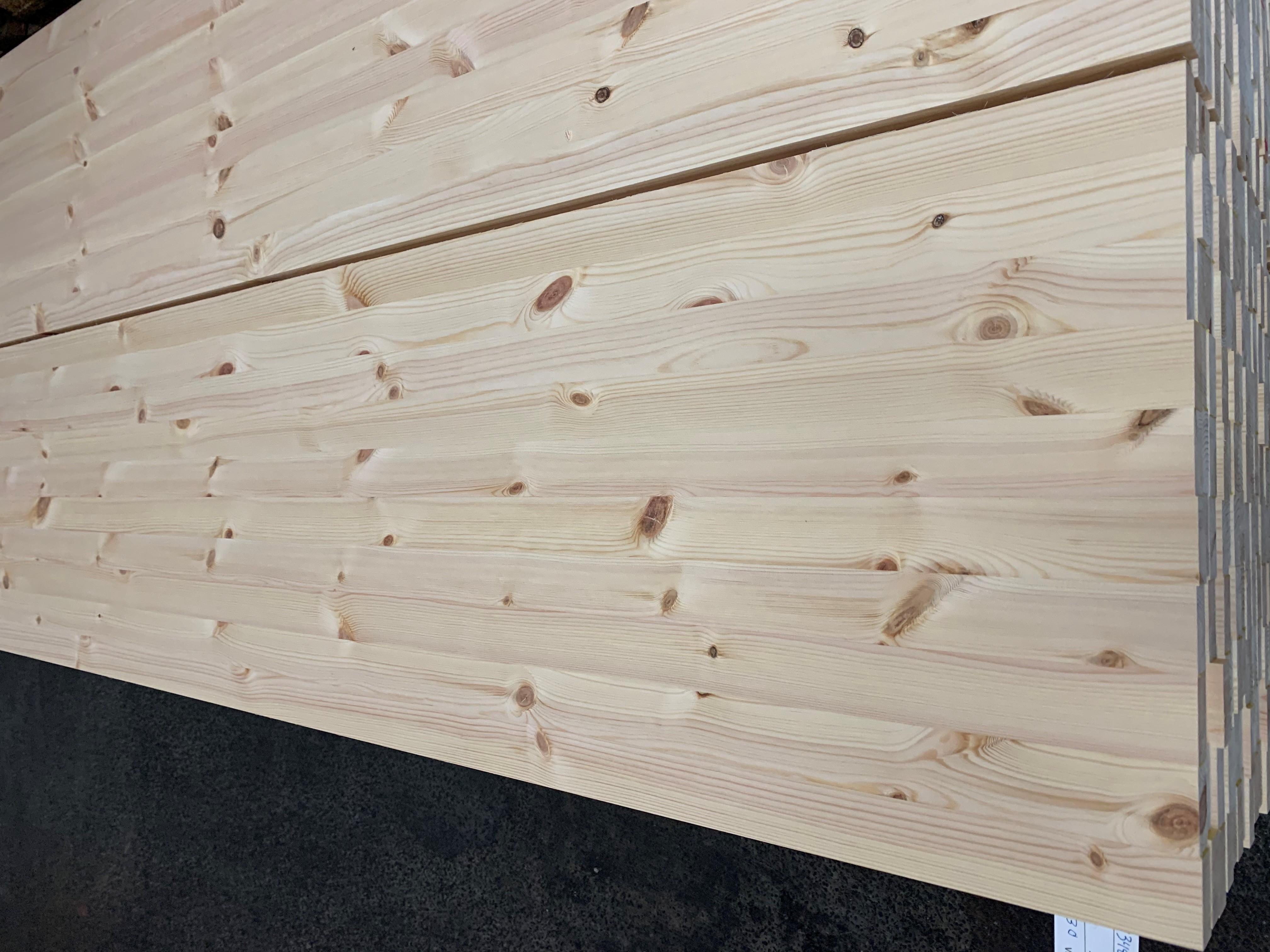 Hilluefni Límtré Fura  200X20 cm, 18 mm þykkt