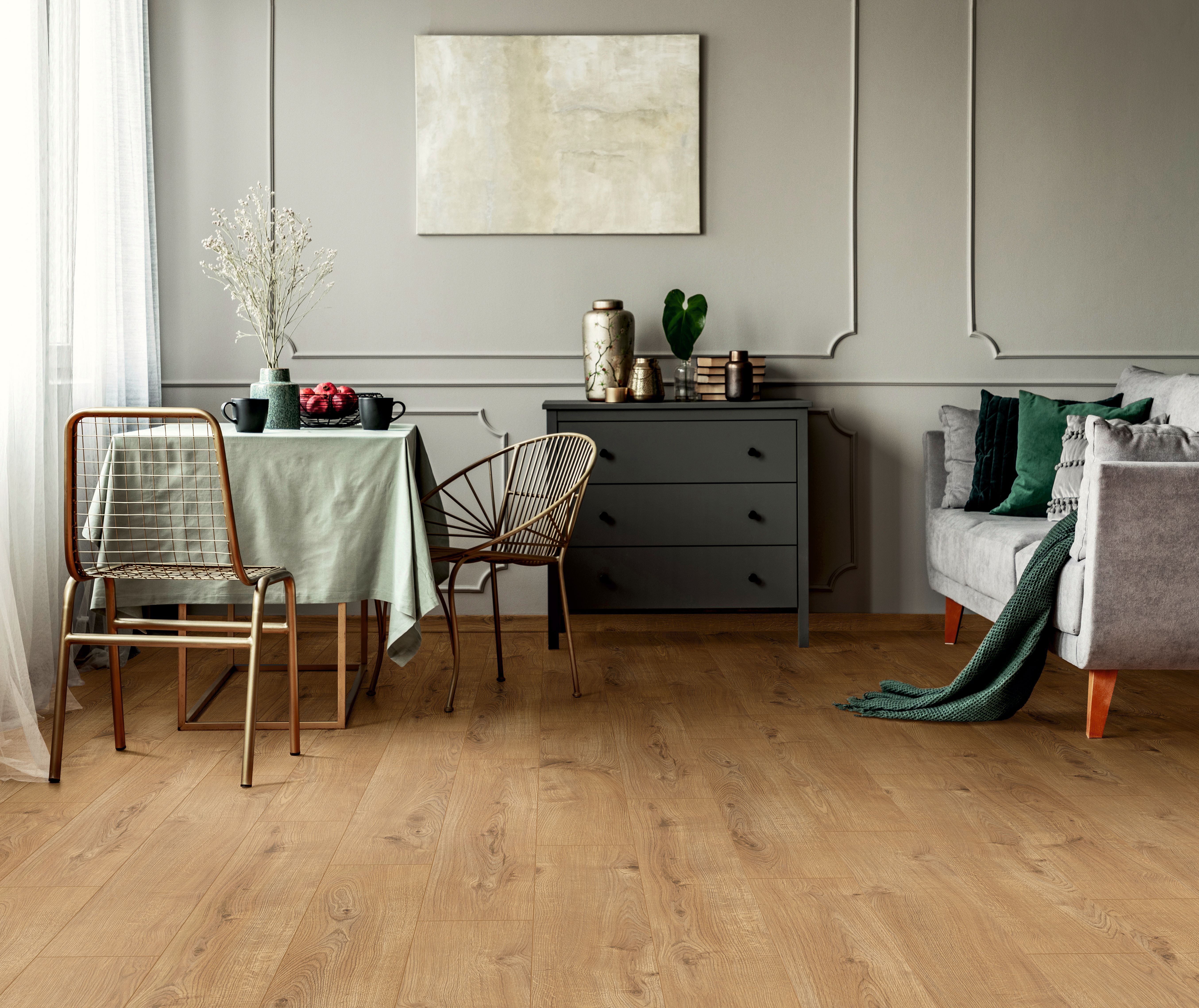 Harðparket 8mm Eik Sherwod 1288x195mm AC4 5985