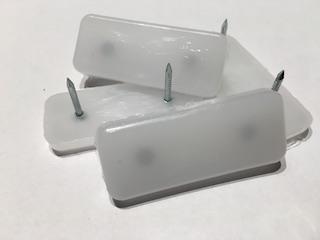 PLASTHLÍF 50*20MM M/2 NÖGLUM 8STK