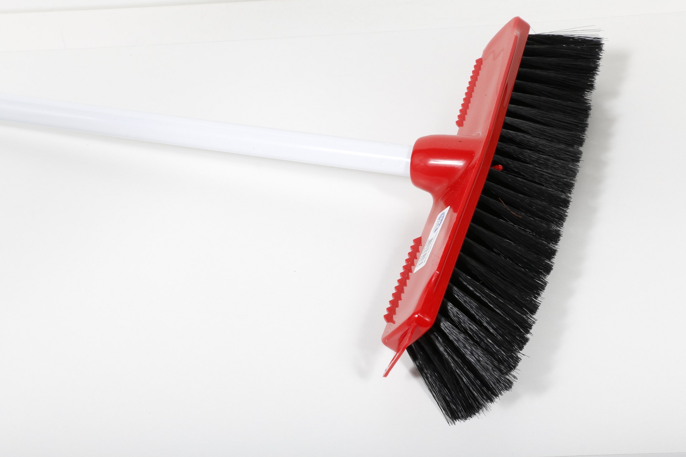 Gólfsópur með skafti Takk